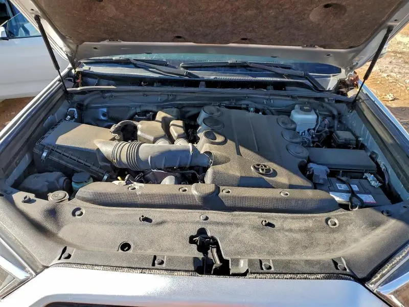 2023 TOYOTA 4RUNNER SE  
