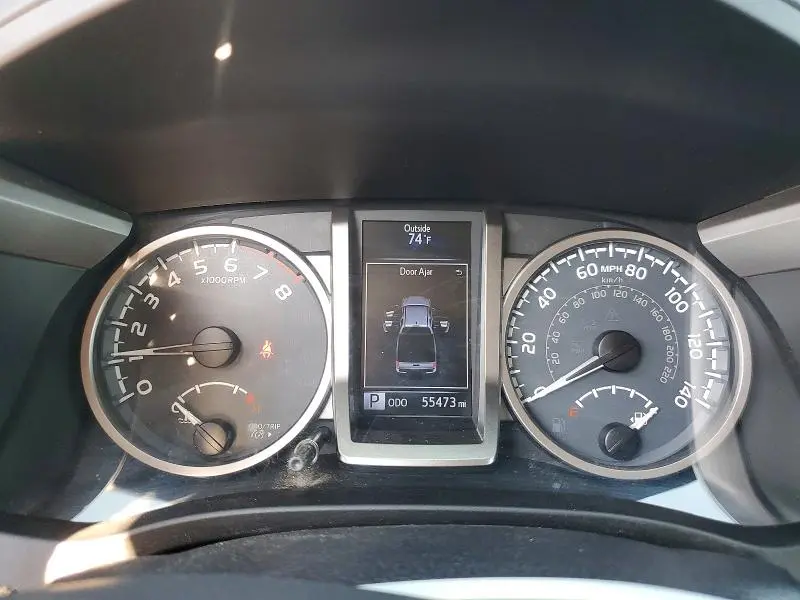 2019 TOYOTA TACOMA SR5 V6  