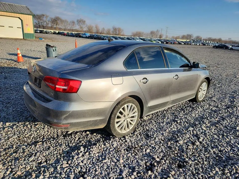 2015 VOLKSWAGEN JETTA SE  