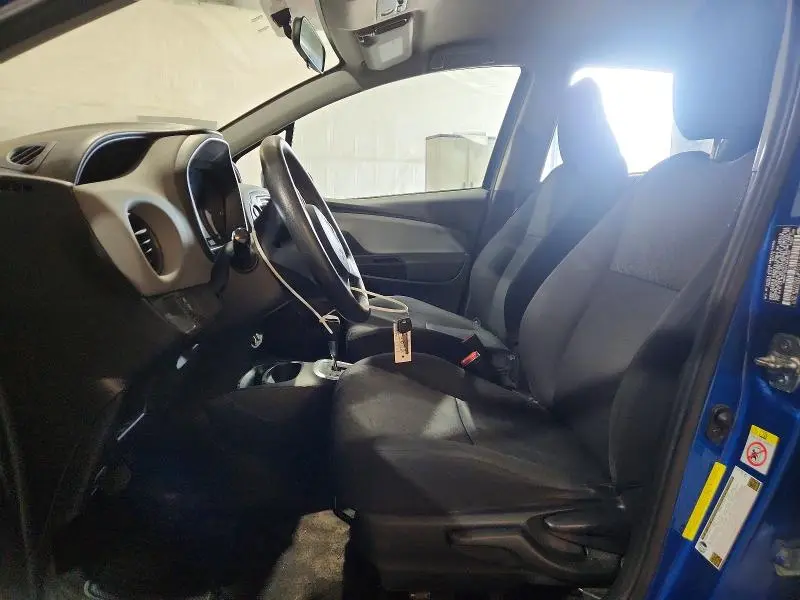 2015 TOYOTA YARIS 5-DOOR L  