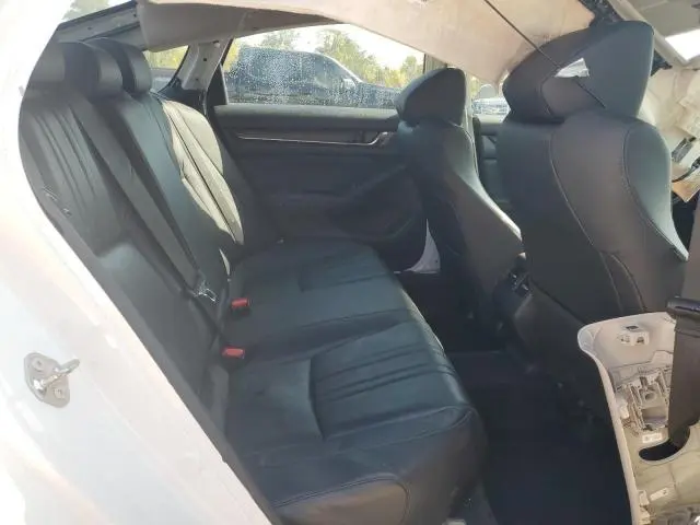 2018 HONDA ACCORD TOURING  