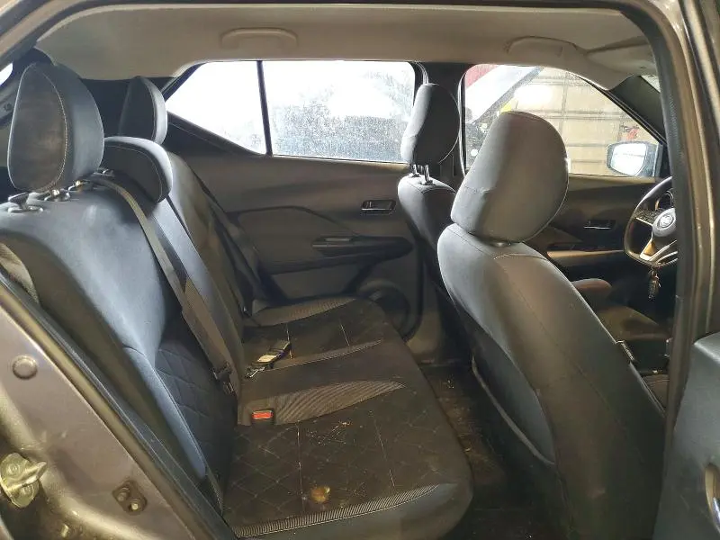 2019 NISSAN KICKS SV  