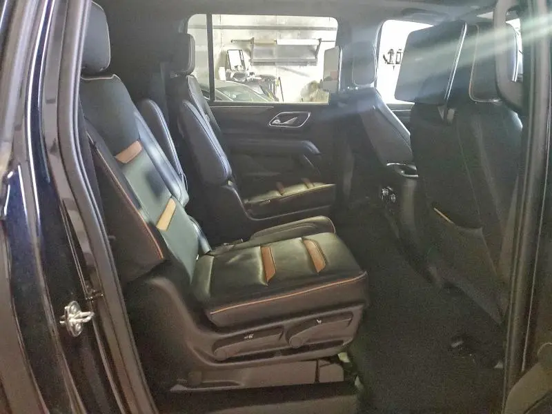 2021 GMC YUKON XL K1500 AT4  