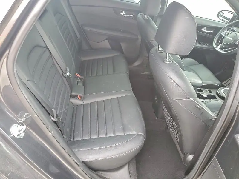 2023 KIA FORTE GT LINE  