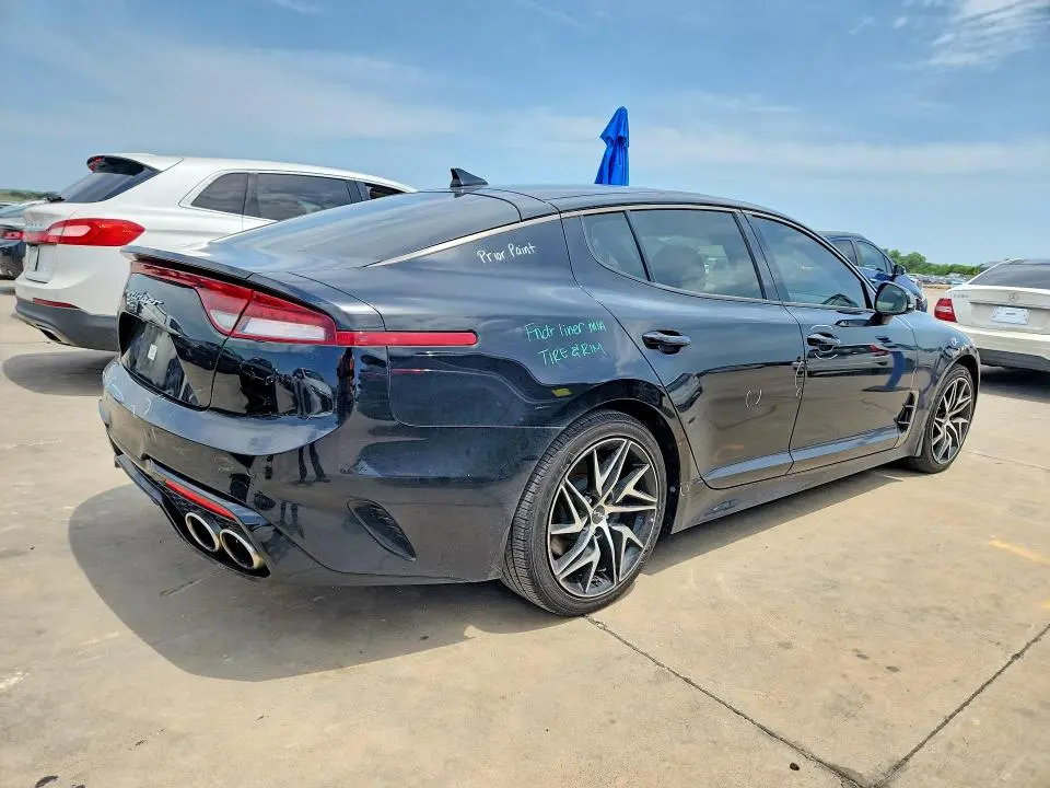 2022 KIA STINGER GT LINE  