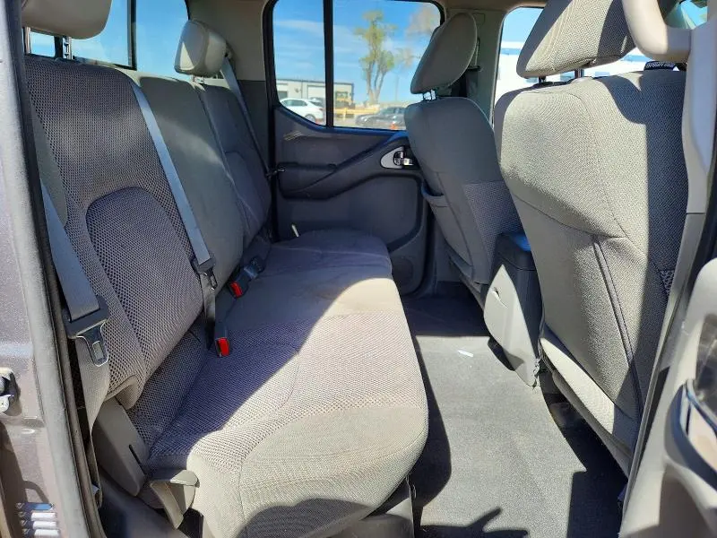 2019 NISSAN FRONTIER SV  