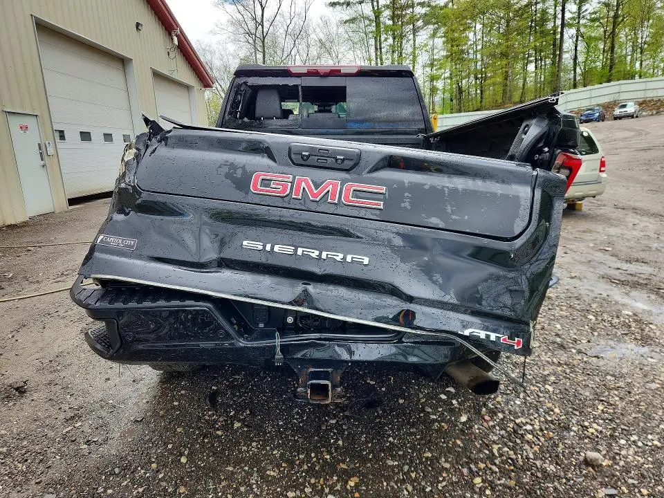 2025 GMC SIERRA K2500 AT4  