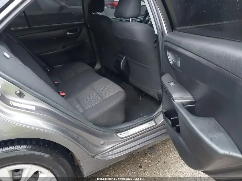 2017 TOYOTA CAMRY LE