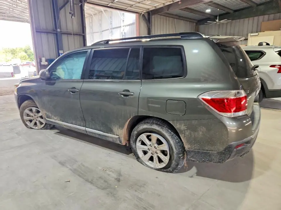 2011 TOYOTA HIGHLANDER BASE  