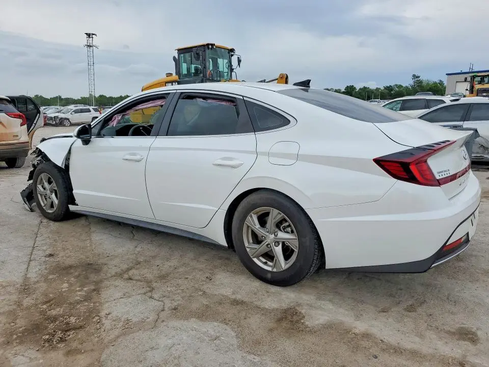 2021 HYUNDAI SONATA SE  