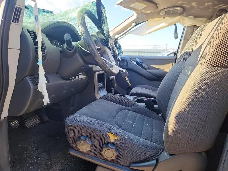 2011 NISSAN PATHFINDER S  