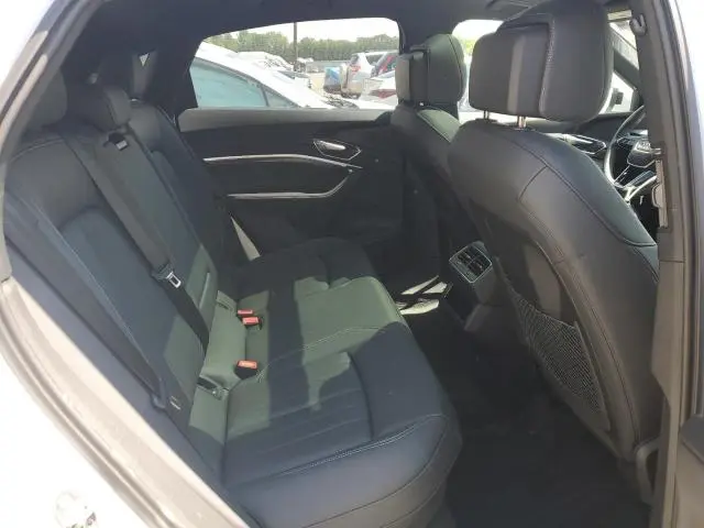 2024 AUDI Q8 E-TRON SPORTBACK PREMIUM PLUS  