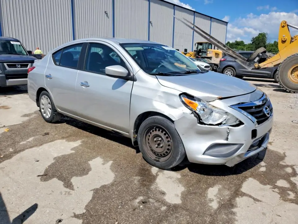 2015 NISSAN VERSA 1.6 SV  