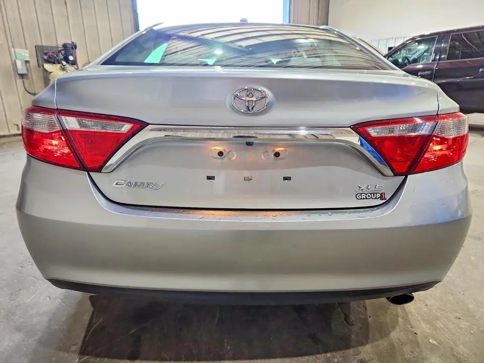 2015 TOYOTA CAMRY XLE  