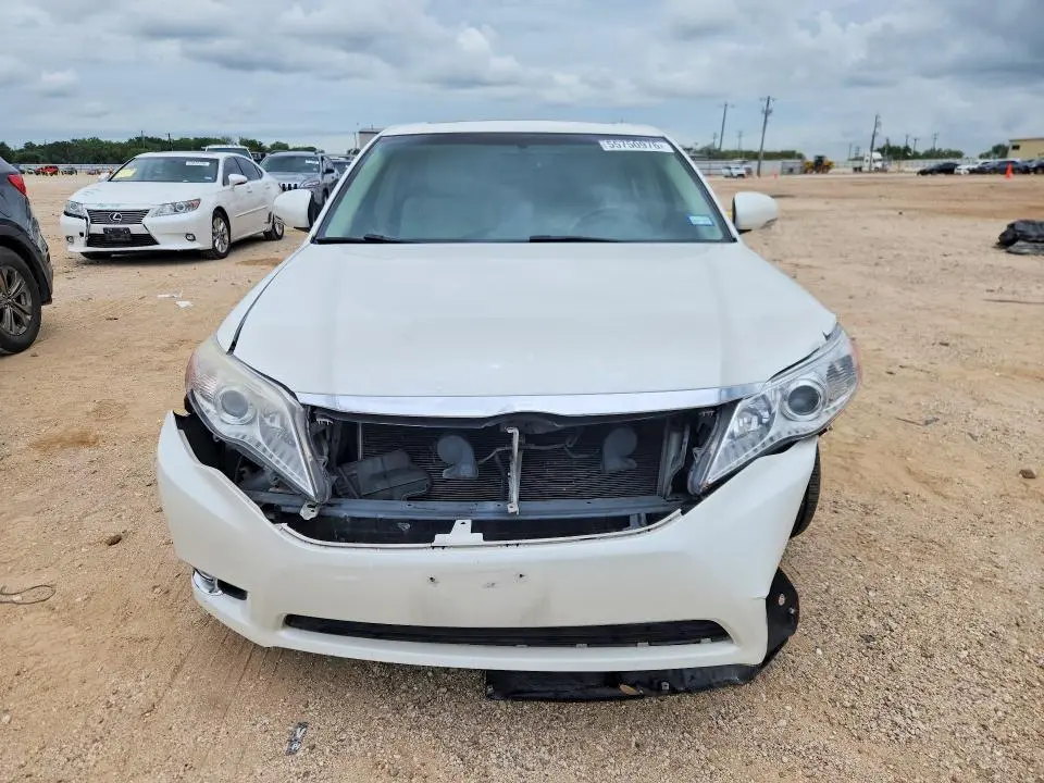 2011 TOYOTA AVALON LIMITED  
