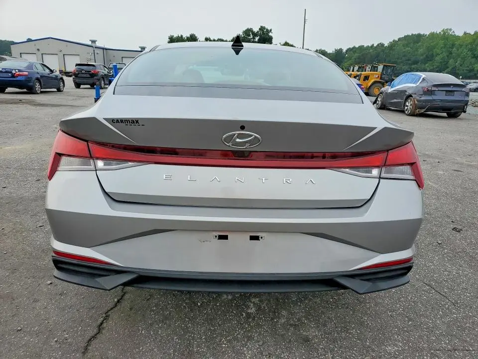 2021 HYUNDAI ELANTRA SEL  