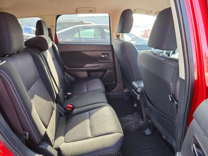 2017 MITSUBISHI OUTLANDER ES  