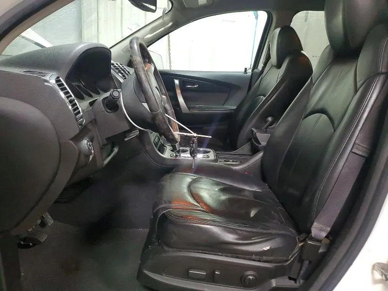 2011 GMC ACADIA SLT-1  