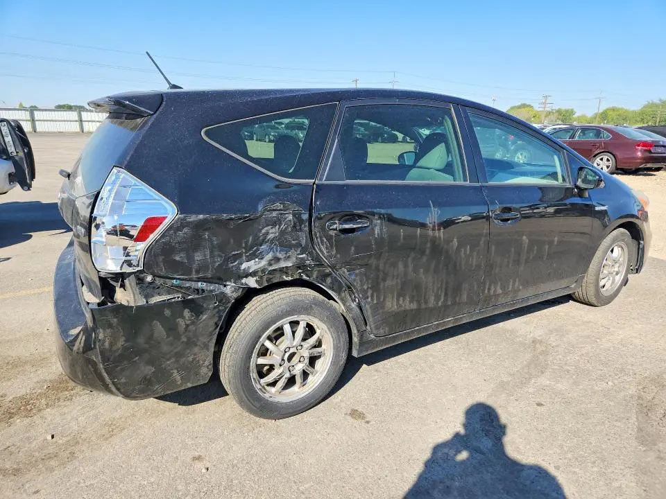 2014 TOYOTA PRIUS V TWO  