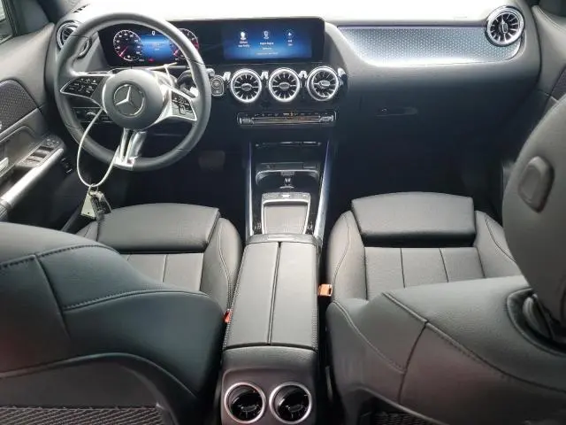 2025 MERCEDES-BENZ GLA 250  