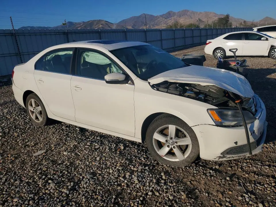 2014 VOLKSWAGEN JETTA TDI  