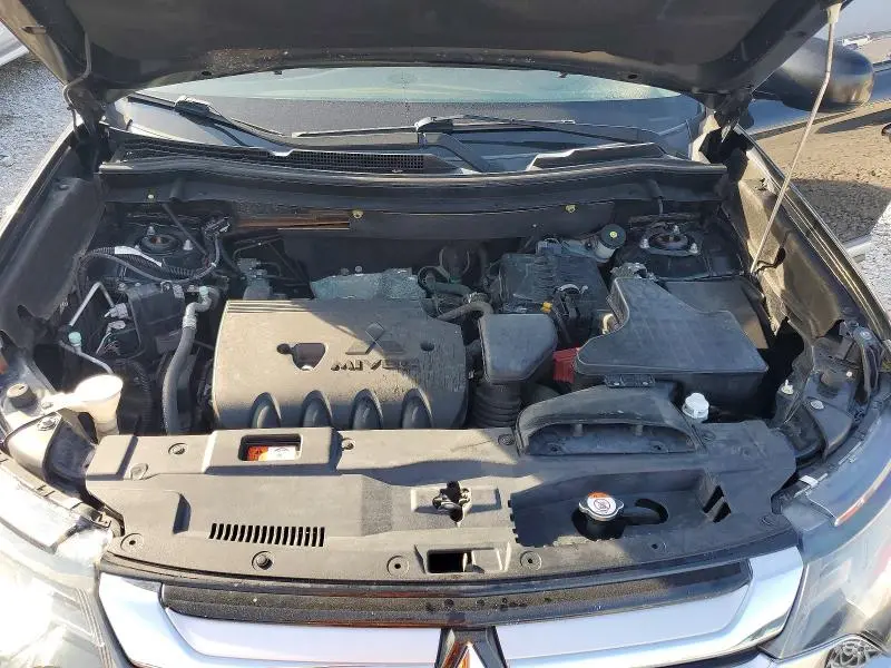 2016 MITSUBISHI OUTLANDER ES  