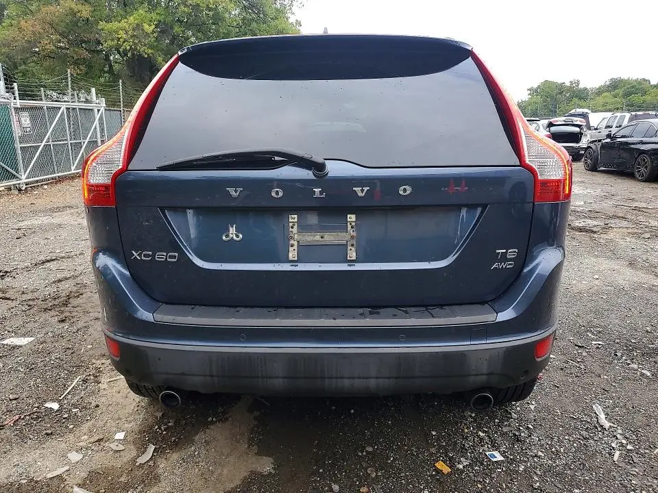 2011 VOLVO XC60 T6  