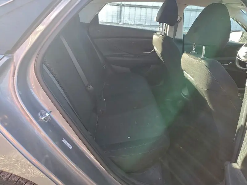 2021 HYUNDAI ELANTRA SE  