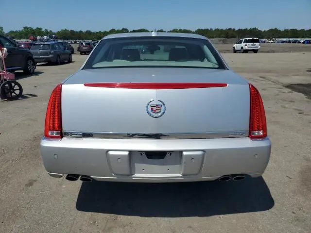 2010 CADILLAC DTS LUXURY COLLECTION  