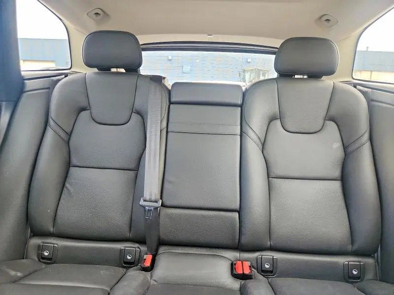 2021 VOLVO XC60 T5 MOMENTUM  