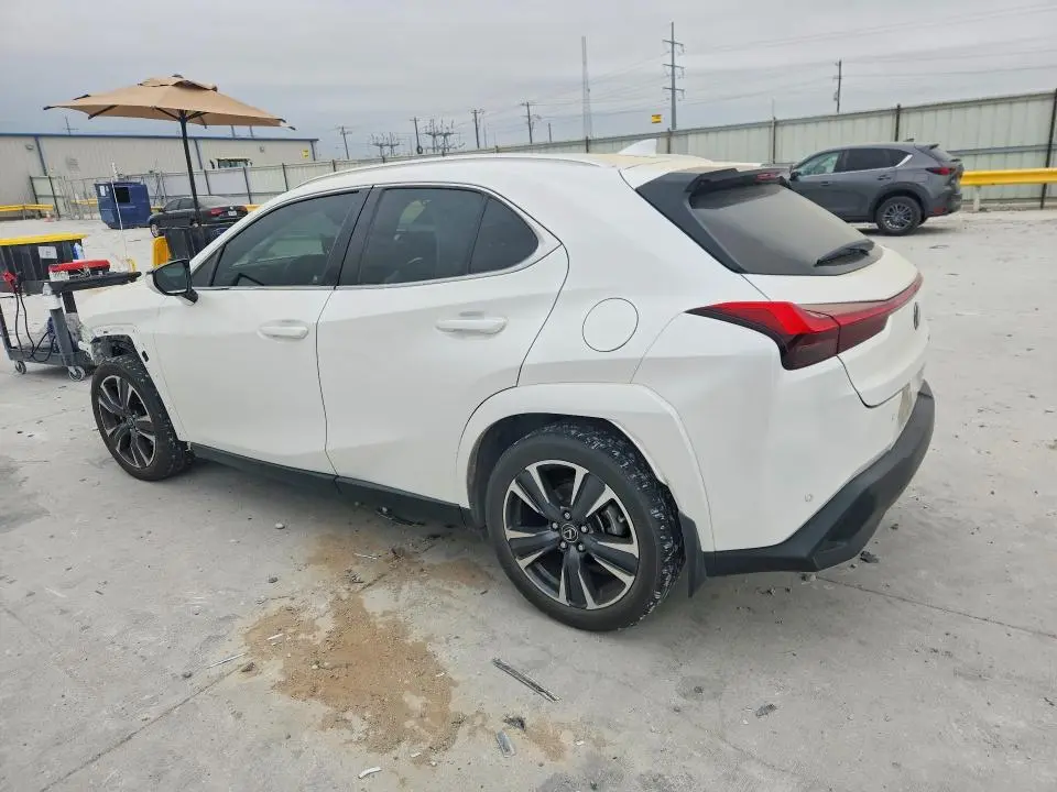 2022 LEXUS UX 200 BASE  