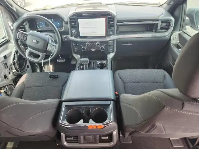 2025 FORD F150 XLT  