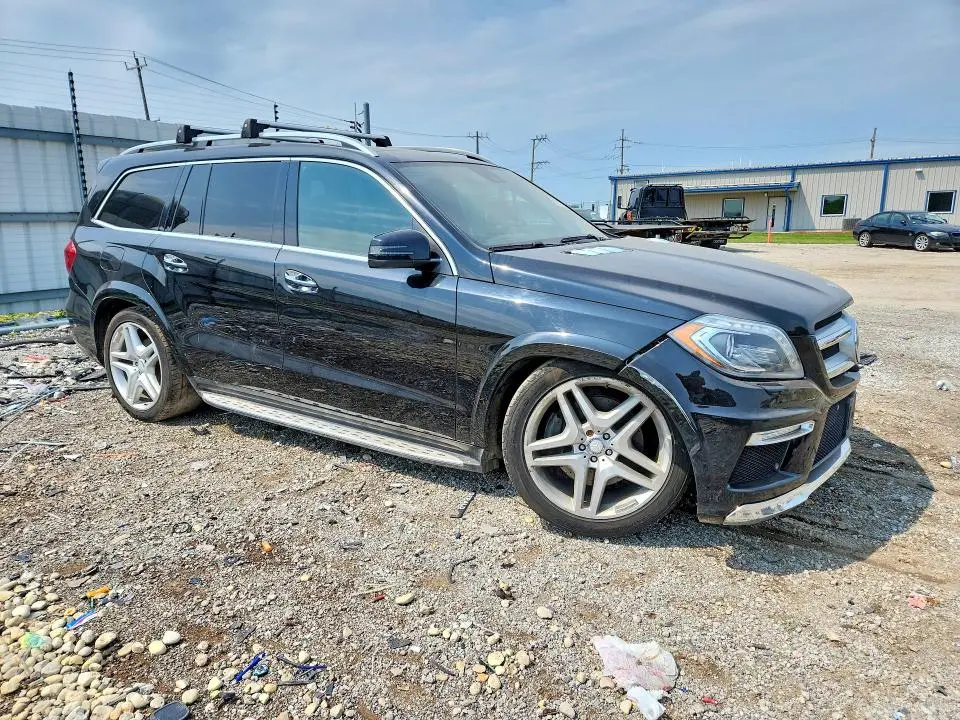2015 MERCEDES-BENZ GL 550 4MATIC  