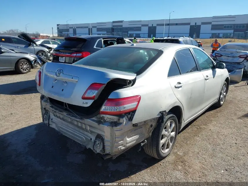 2010 TOYOTA CAMRY LE