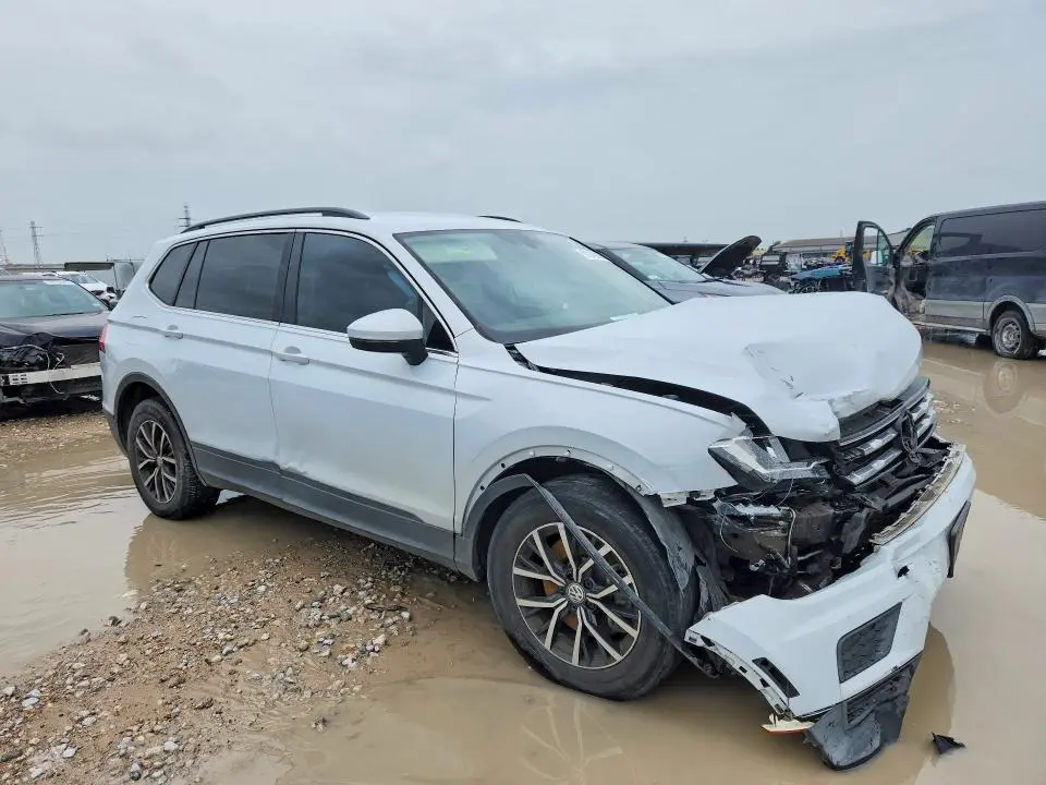 2019 VOLKSWAGEN TIGUAN SE  
