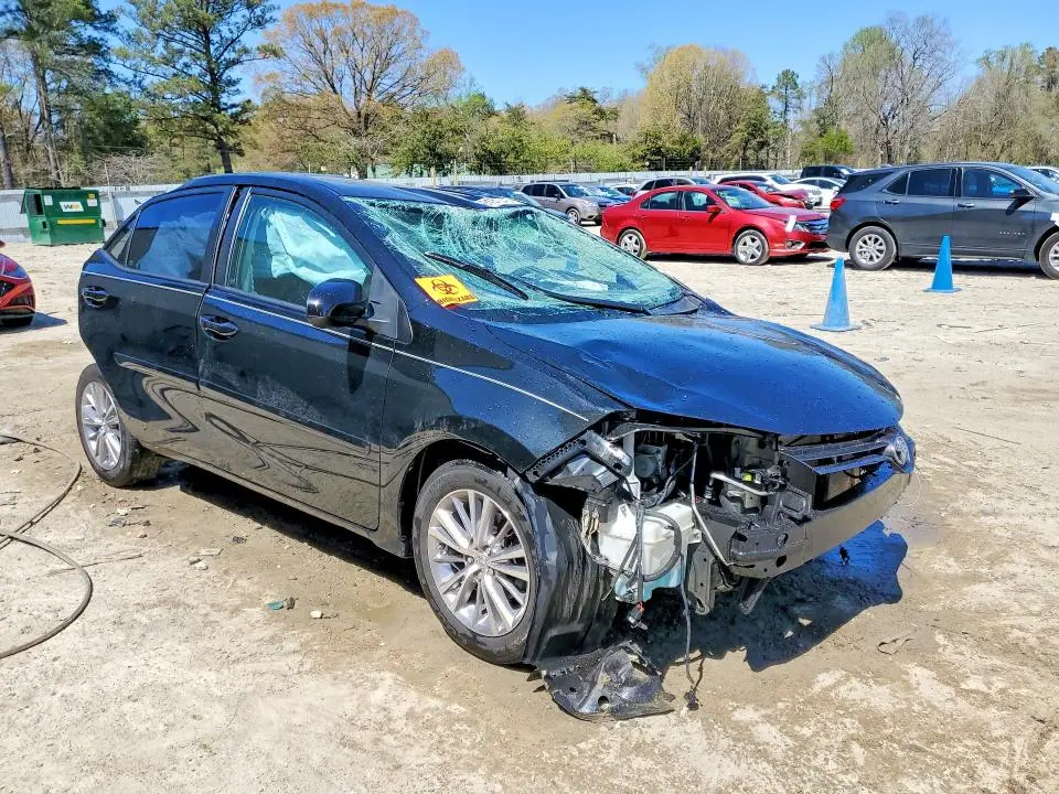 2015 TOYOTA COROLLA LE PLUS  