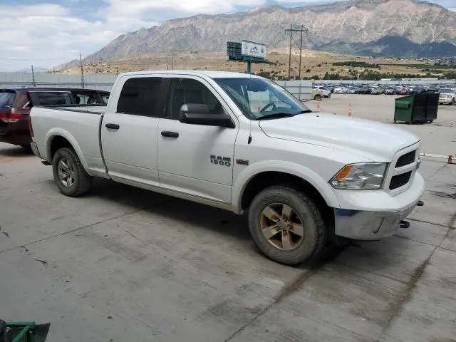 2016 RAM 1500 SLT  