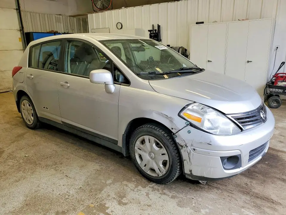 2011 NISSAN VERSA 1.8 S  