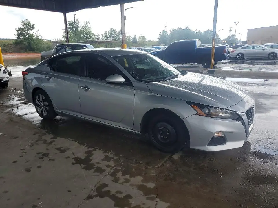 2022 NISSAN ALTIMA S  