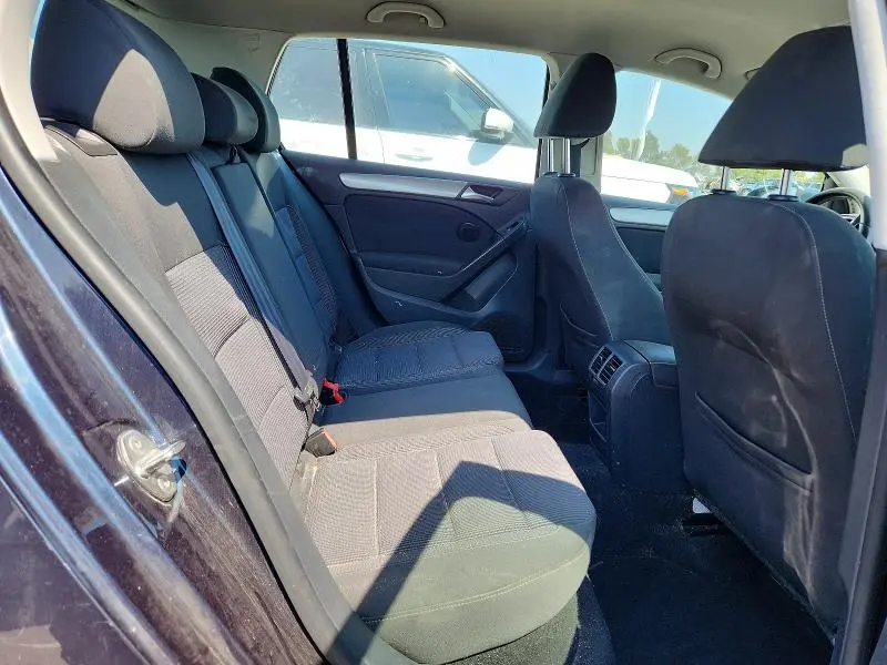 2013 VOLKSWAGEN GOLF   