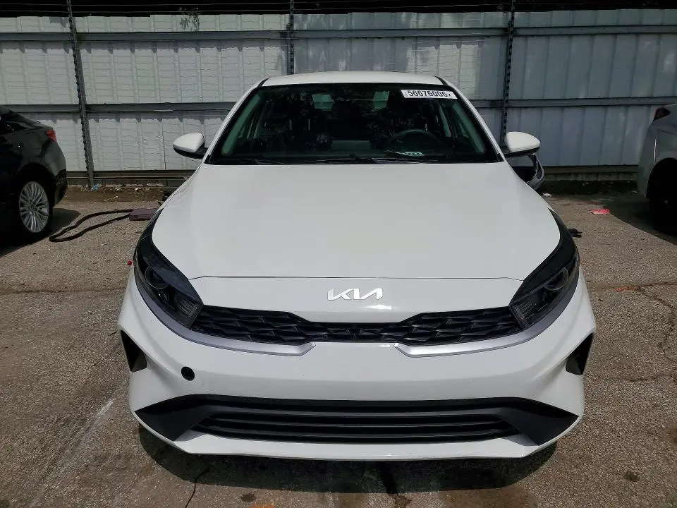 2024 KIA FORTE LX  