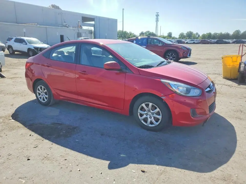 2013 HYUNDAI ACCENT GLS  