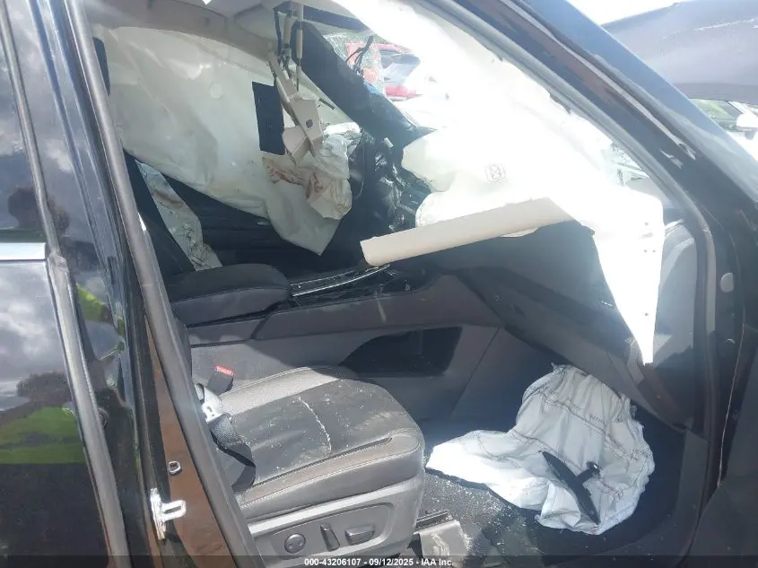 2024 NISSAN PATHFINDER SL FWD