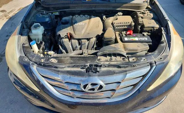 2013 HYUNDAI SONATA SE  