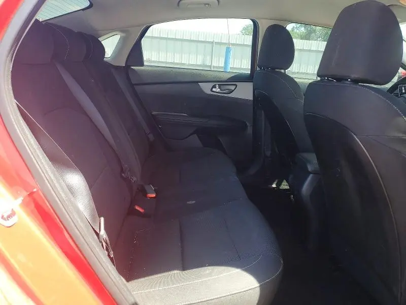 2019 KIA FORTE LXS  