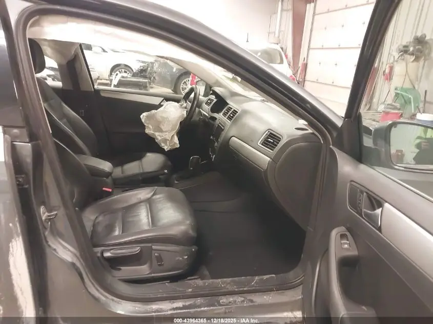 2014 VOLKSWAGEN JETTA 1.8T SE