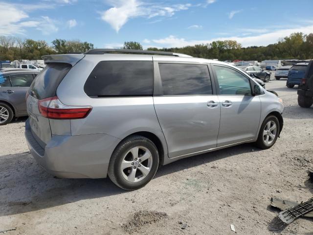 2017 TOYOTA SIENNA LE