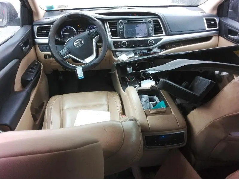 2015 TOYOTA HIGHLANDER XLE  