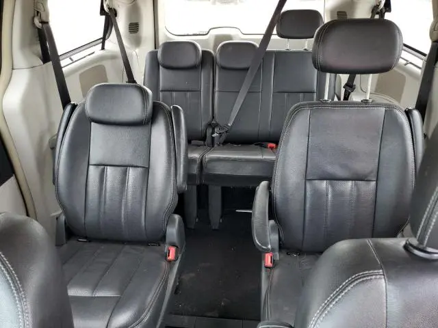2010 CHRYSLER TOWN & COUNTRY TOURING PLUS  