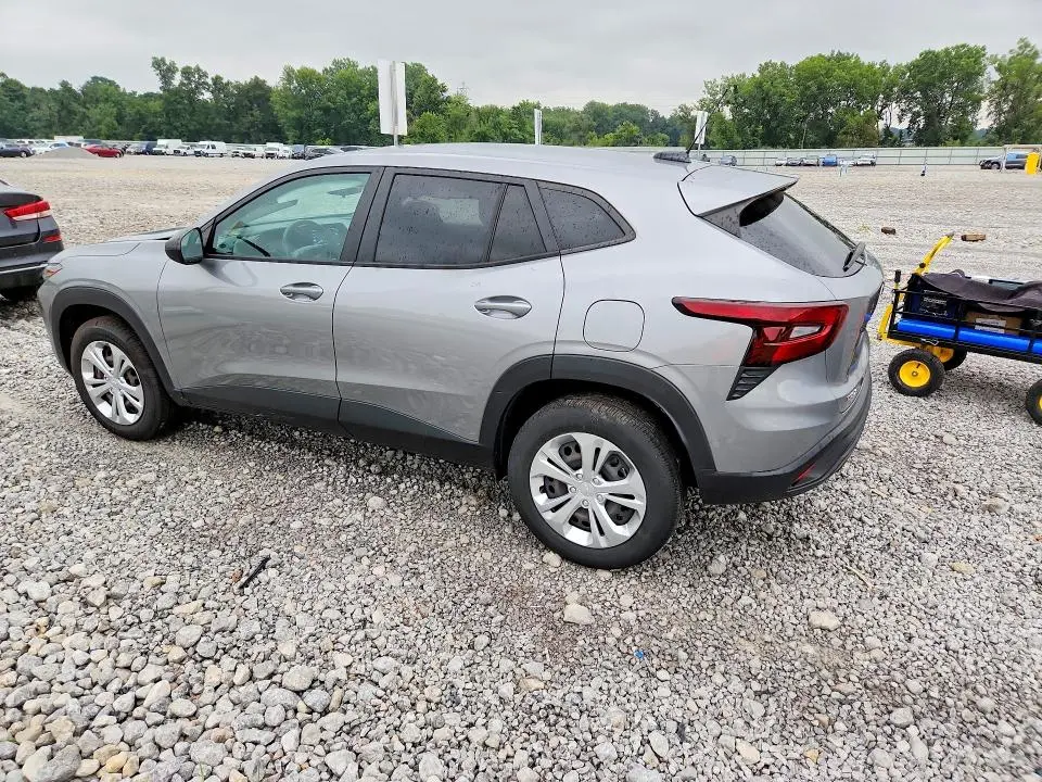 2024 CHEVROLET TRAX LS  